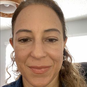 Meet your Posher, Celia